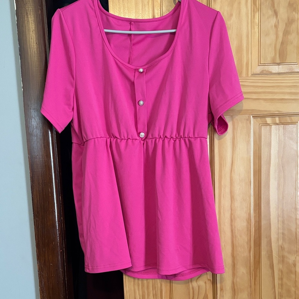 Women’s Short Sleeve Babydoll Top in Bright Pink